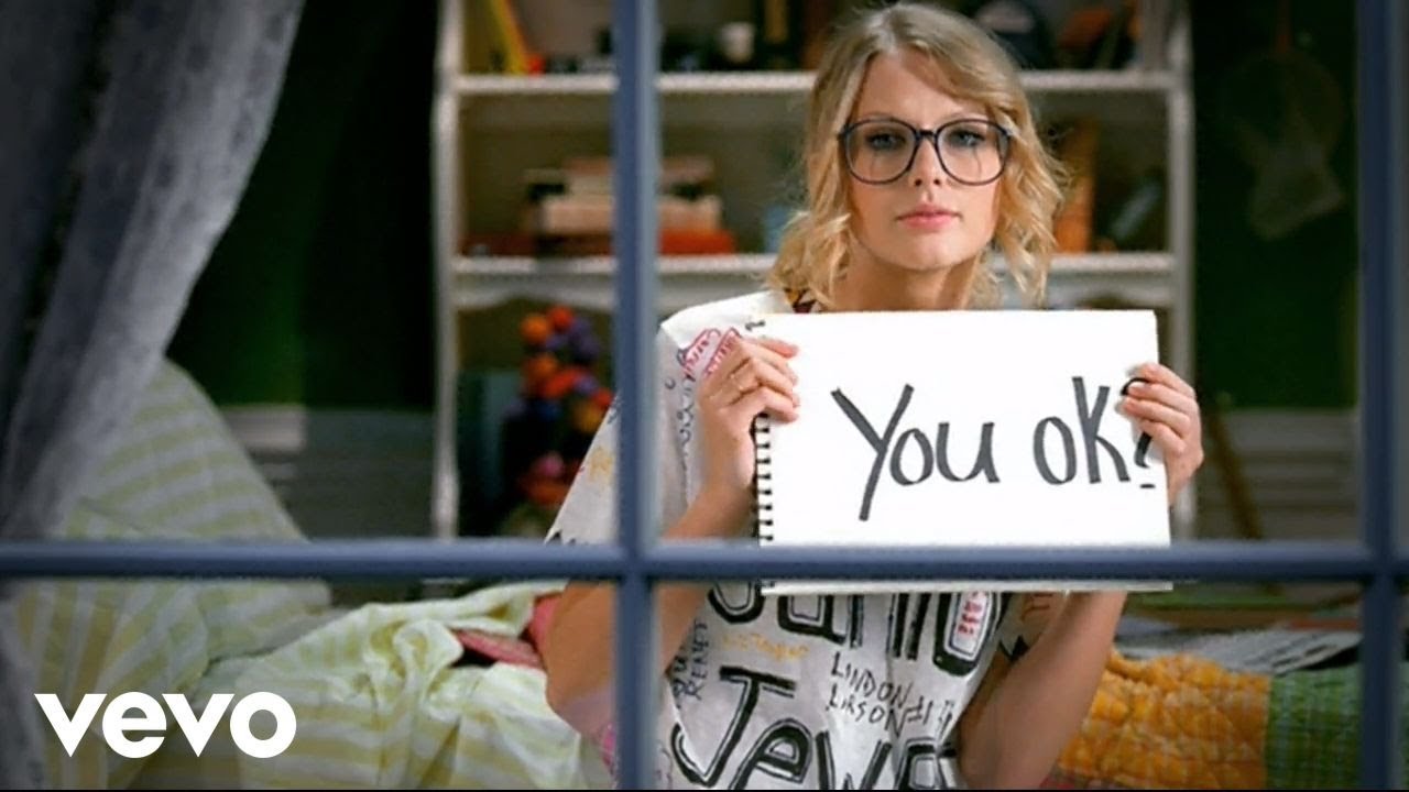 Lirik Lagu You Belong With Me - Taylor Swift